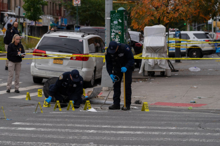Opsadno stanje u Americi: Policija pucala na muškarca koji se zabarikadirao u tržnom centru