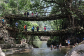 Najčudniji mostovi sveta: Od živog korenja u stilu Indijane Džounsa do džinovskih kamenih ruka