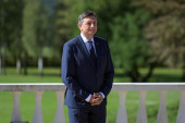 Potencijalni izaslanik EU ima novi plan: Šta Pahor predviđa za dijalog Beograda i Prištine?