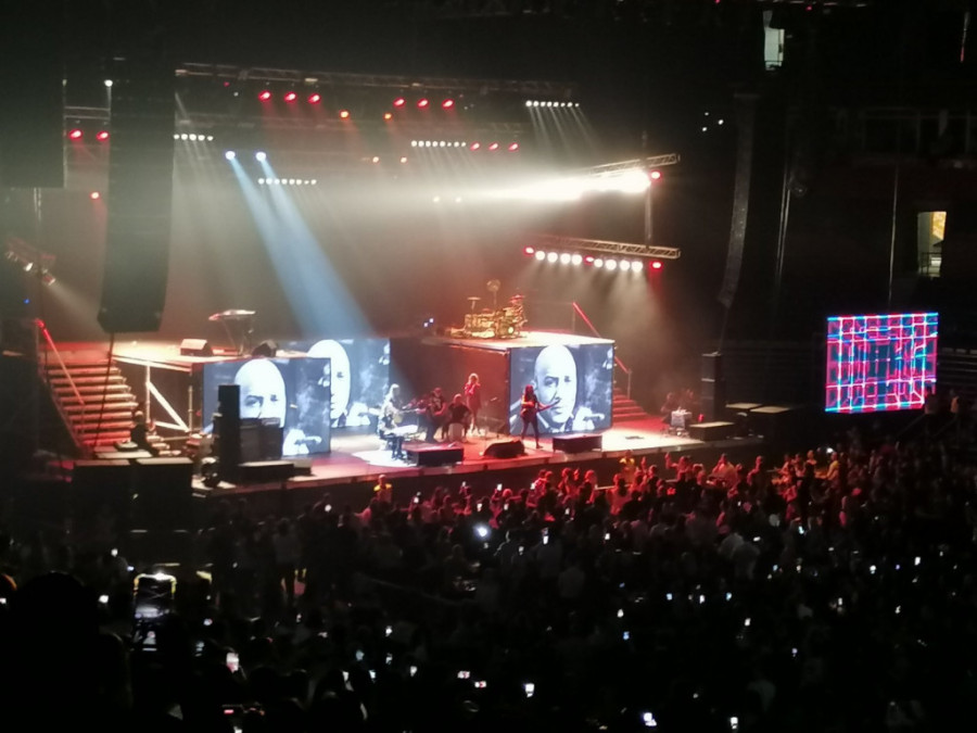 Najveća legenda više nije sa nama: Lukas odao počast Džeju Ramadanovskom, pa otpevao njegove najveće hitove (FOTO/VIDEO)