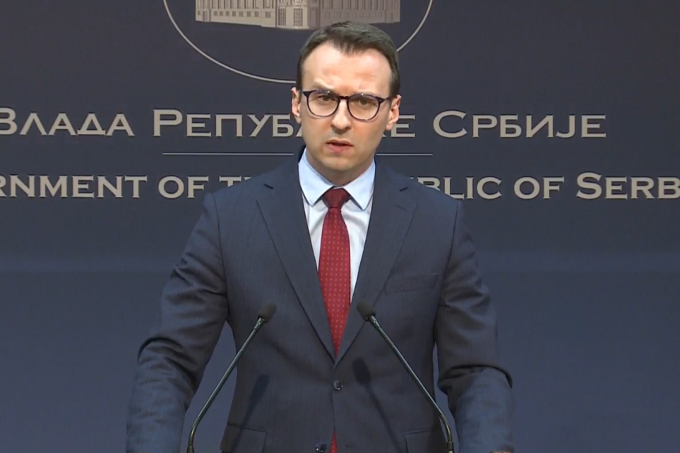 Petković se vanredno obratio zbog terora na KiM: Razmotrićemo razmeštanje oko 1.000 pripadnika naših snaga bezbednosti na sever KiM