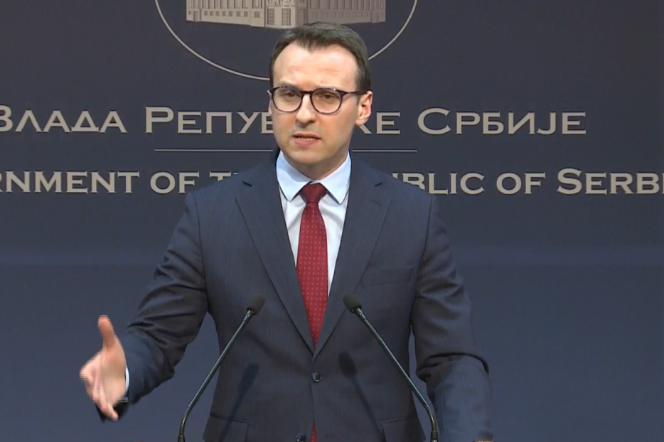 Petković reagovao na dešavanja ispred Predsedništva: Izabrali ulicu umesto institucije