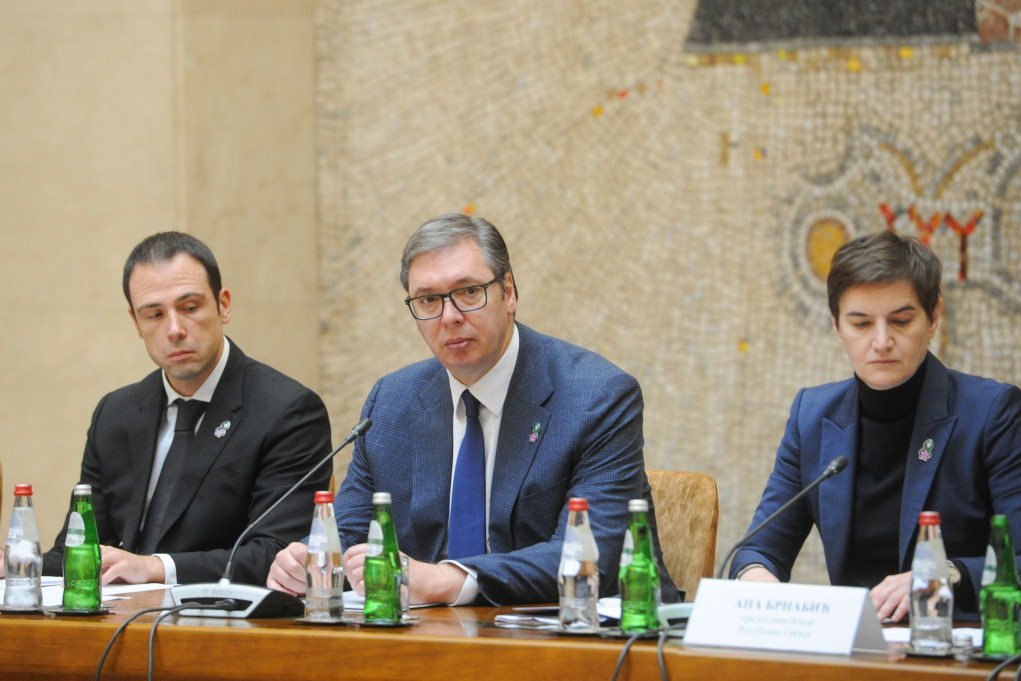 Završena sednica Vlade, predsednik Vučić podneo izveštaj o KiM: Sledi niz važnih sastanaka (FOTO/VIDEO)