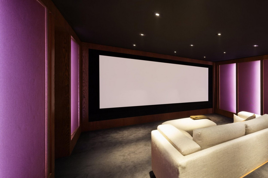 Otvoren je prvi hotel na svetu koji svaku sobu pretvara u privatni bioskop