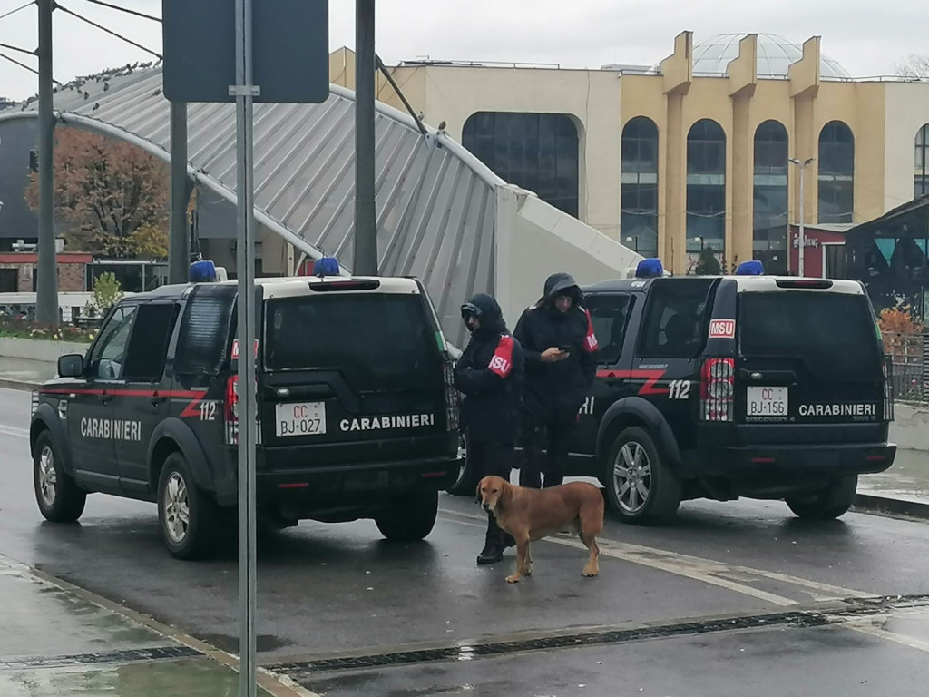 24sedam na Kosmetu: Mitrovicom se vijorile srpske zastave, orila himna, sa skupa poslata snažna poruka - neće nas slomiti! (FOTO/VIDEO)