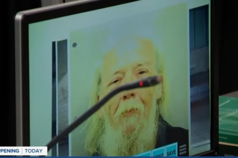 Vlasnica "poršea" koja je upucala beskućnika izbegava zatvor: Tražio od nje da pomeri automobil, pa nastao haos!