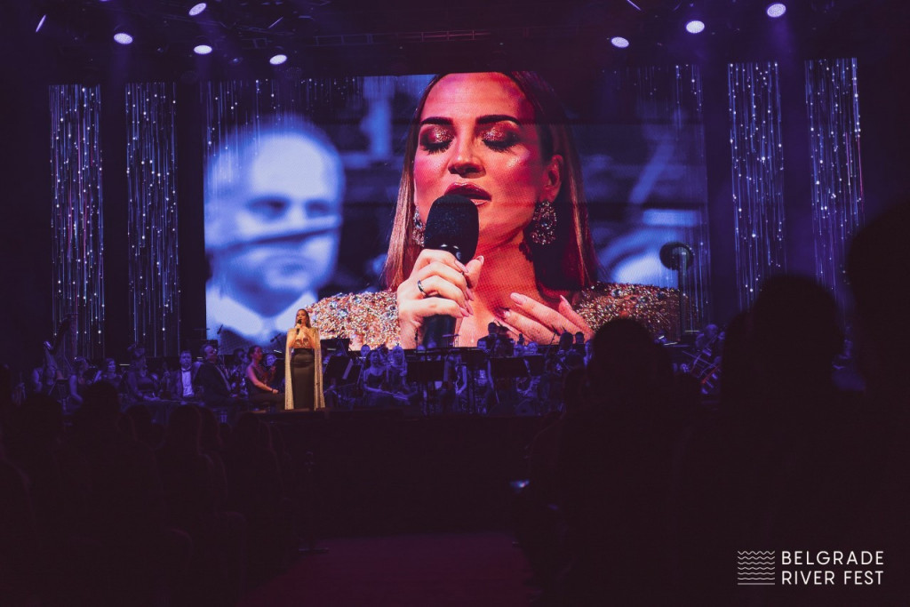 Jelena Tomašević i Simfonijski orkestar RTS ponovo nastupaju sa Bočelijem: Spektakl u Abu Dabiju (FOTO/VIDEO)
