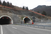 Radovi na auto-putu Miloš Veliki: Pratite signalizaciju i naoružajte se strpljenjem, tunelska cev u Brđanima danas je zatvorena za saobraćaj