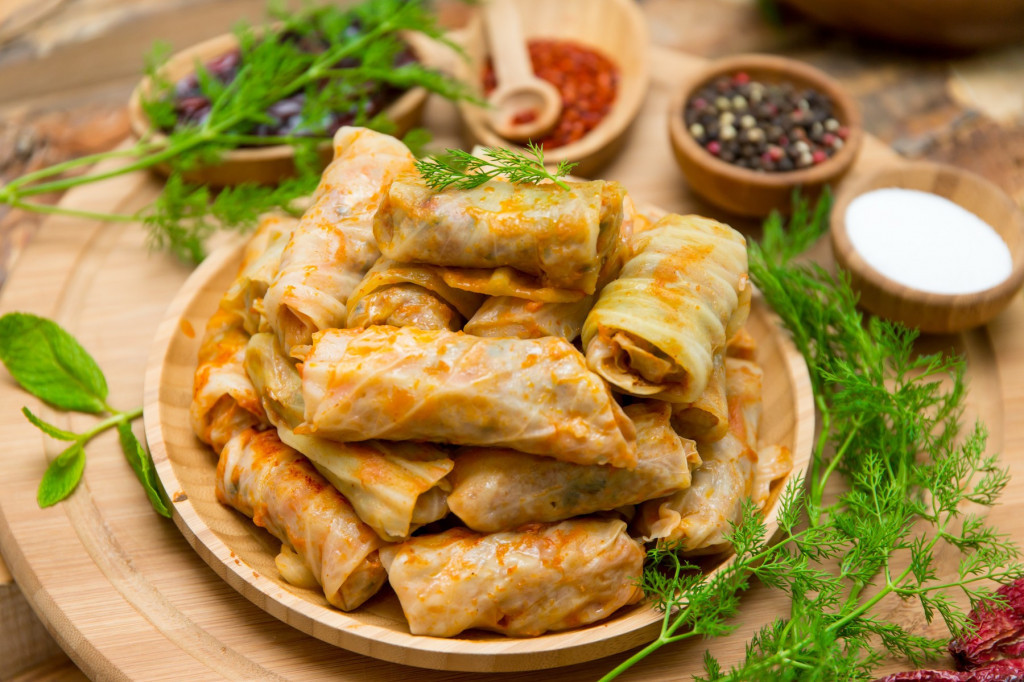 Ovo ima samo u Srbiji! 6 najluđih manifestacija kod nas: Od "misterioznih čvaraka" do "odavanja počasti rakiji"  (FOTO)