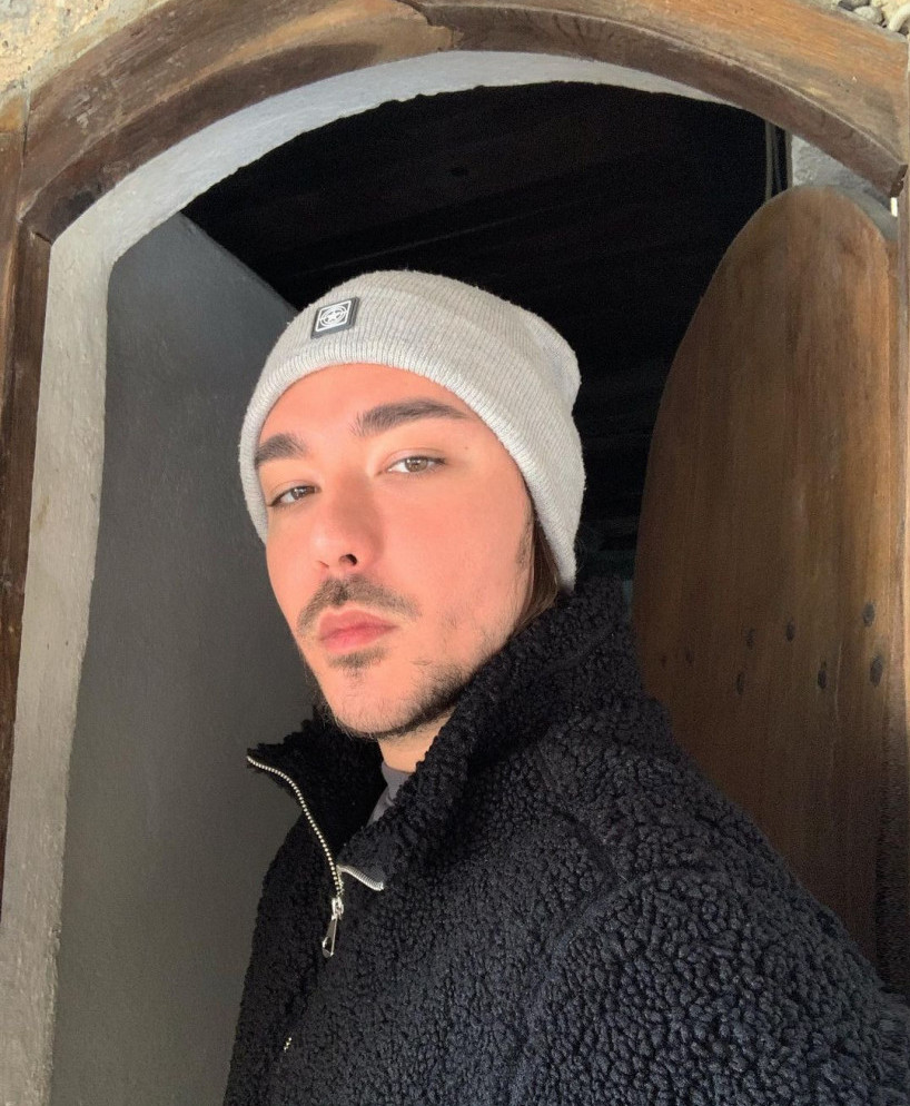 Oglasili se iz manastira Podmaine o duhovnom životu Milana Stankovića: Pevač ne može da obuče mantiju