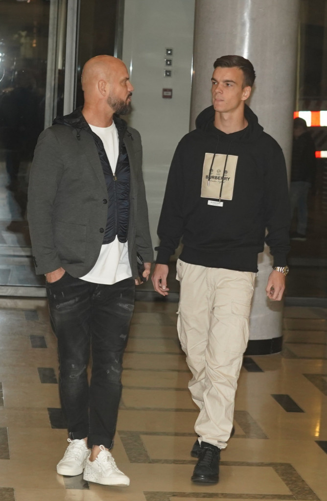 "Ne bih ja pevačicu za snaju!" U jeku priča da je Rajovićev sin bacio oko na Zoranu Mićanović, isplivao ovaj podatak!