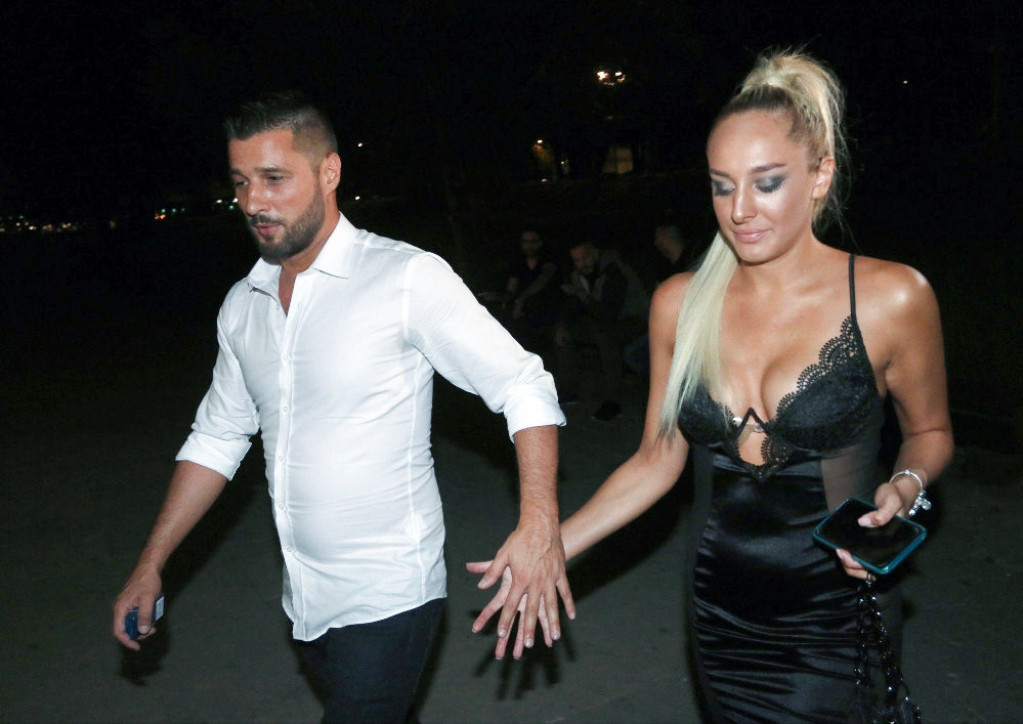 "Brena i njen sin su tad dotrčali kod nas sa nožem u ruci!" Komšiluk pevačice izneo šok detalje