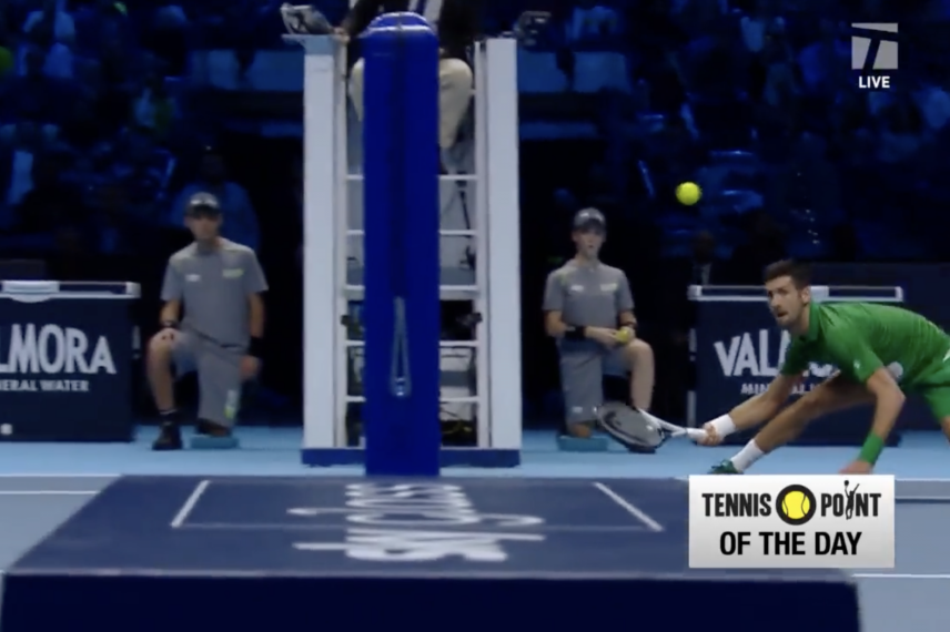 Fenomenalni Novak ruši zakone fizike! Ovim poenom izazvao je ovacije u Torinu! (VIDEO)