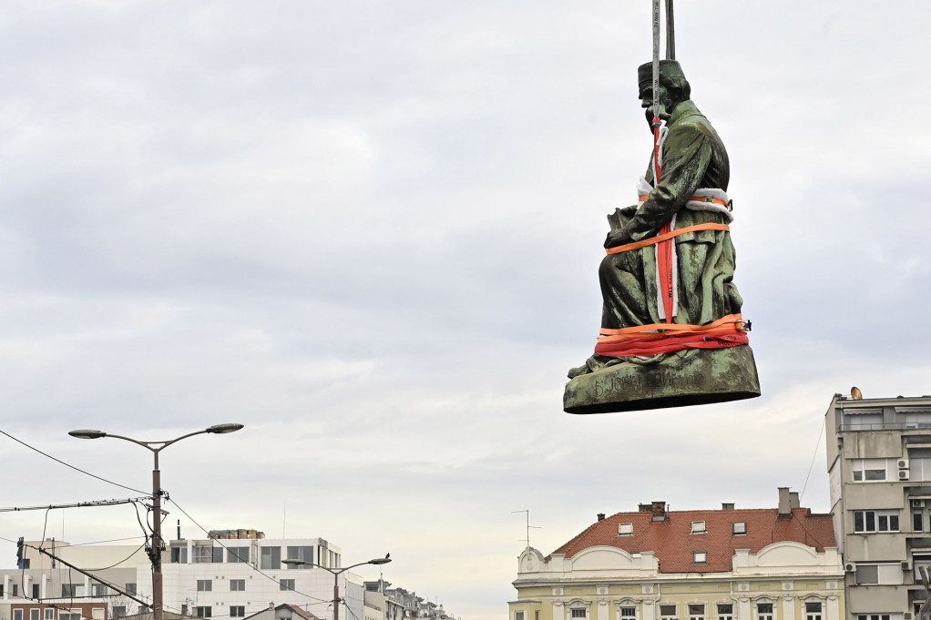 Vukov spomenik ostao bez simbola, nakon 85 godina!