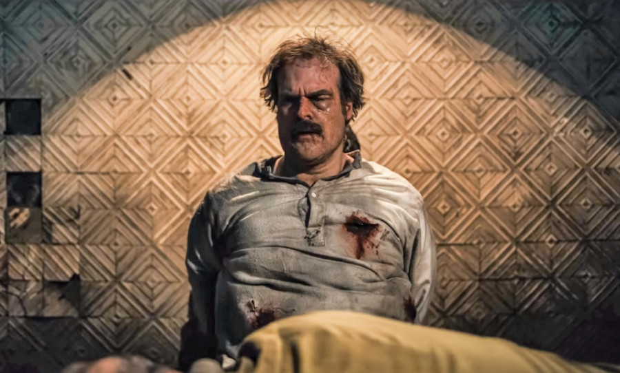 Cela ekipa je plakala: Dejvid Harbor otkrio detalje o kraju serije "Stranger Things" i posebno izdvojio jedan emotivni momenat (FOTO/VIDEO)