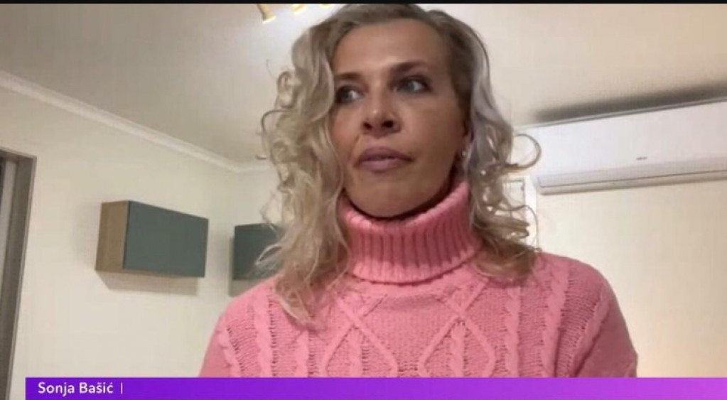 "Ućuti, smeće, dok ja govorim!" Nimalo prijatan susret Halida Muslimovića i bivše ljubavnice na sudu - pevaču se i slošilo!