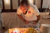 Gudelj proslavio rođendan u Bahreinu, pa želju otkrio pred svima: Da zgazimo sve! (VIDEO)