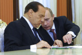 Berluskoni smatra da samo on može da dovede Putina za pregovarački sto sa Kijevom!