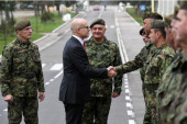 Ministar Vučević u Komandi za obuku: “Verujem da će Generalštab i Ministarstvo odbrane i dalje biti fokusirani na koncept odbrane Srbije"