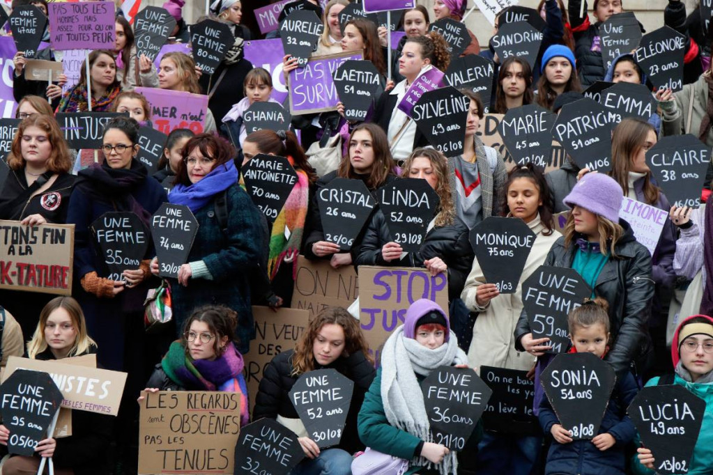Talas nezadovoljstva na ulicama Francuske: Masovni protesti protiv seksualnog nasilja (VIDEO)
