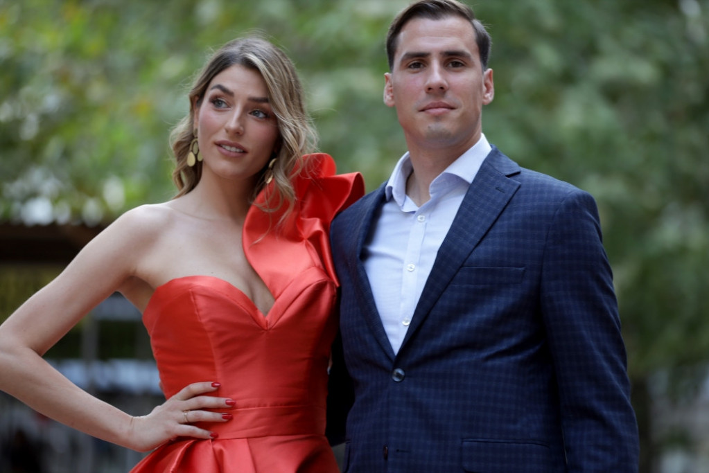 Udala se ćerka Branke Pujić i Gagija Jovanovića: Anđela i Mihail organizovali svadbu u tajnosti na salašu