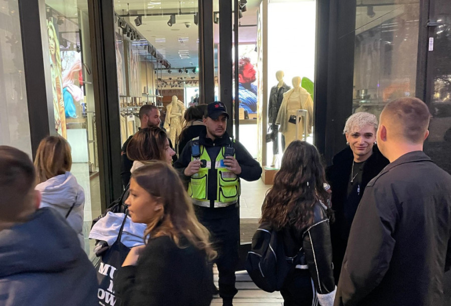 Skandalozni poziv na krađu: Benksi optužio čuveni brend za zloupotrebu njegovih umetničkih dela (FOTO/VIDEO)