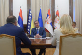 Vučić će "orlove" bodriti sa vojnicima: Poželeo sam im svu sreću, večeras ćemo nositi crveno-plavo-beli barjak