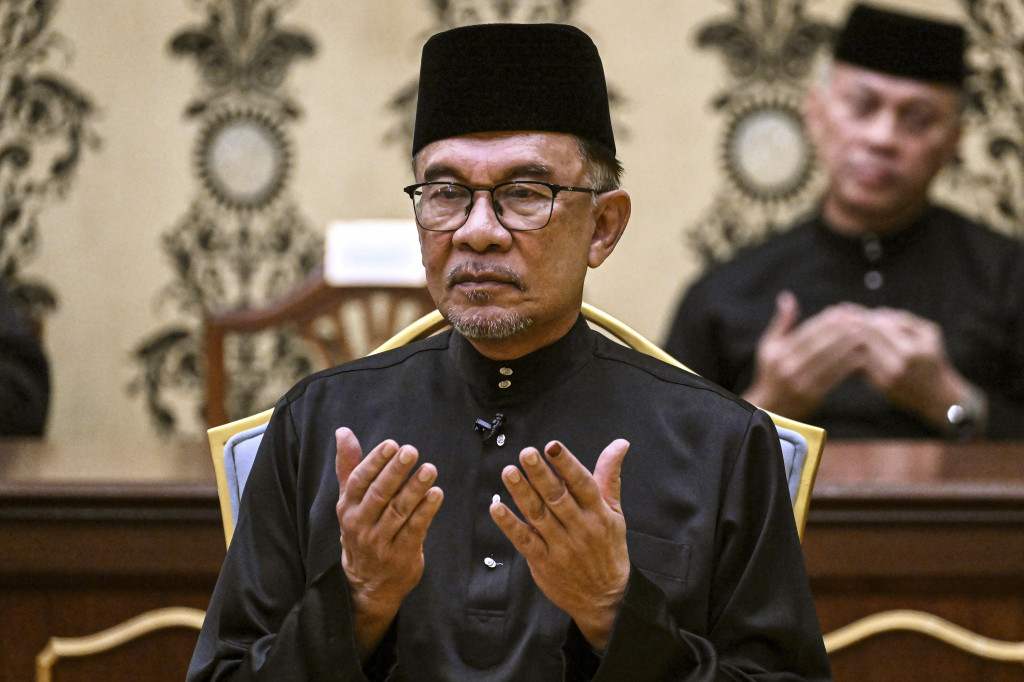 Ko je novi premijer Malezije? Anvar Ibrahim je dva puta završio u zatvoru zbog optužbi za sodomiju, a mnogi u njemu vide jedinu nadu