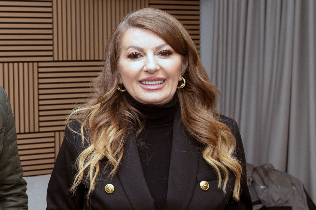 Viki Miljković nema komplekse: Pokazala lice bez šminke, nakon posete estetskom hirurgu!