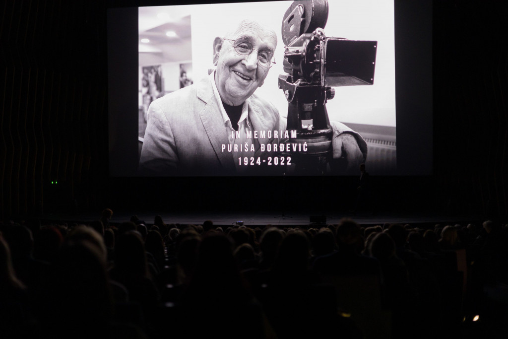 Tajna velikog slova A: Vizuelni identitet 30. FAF-a u znaku 100 godina od rođenja Puriše Đorđevića (FOTO)