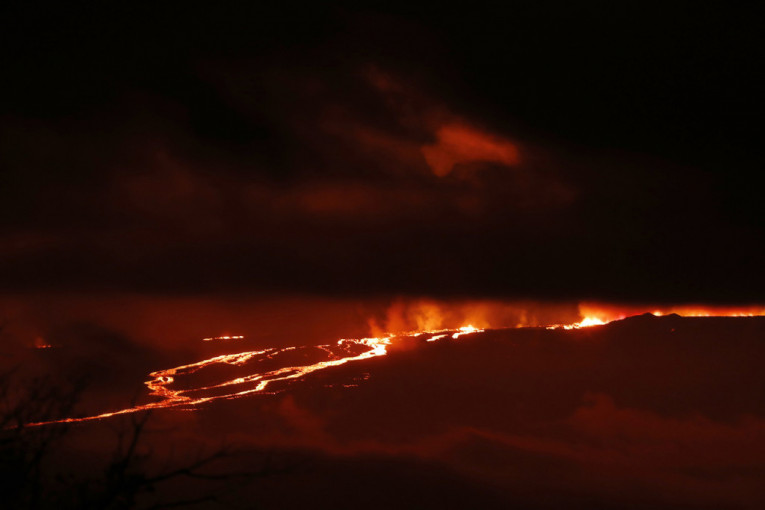 Posle 38 godina tišine, najveći vulkan na svetu je pokazao neverovatnu erupciju (FOTO/VIDEO)