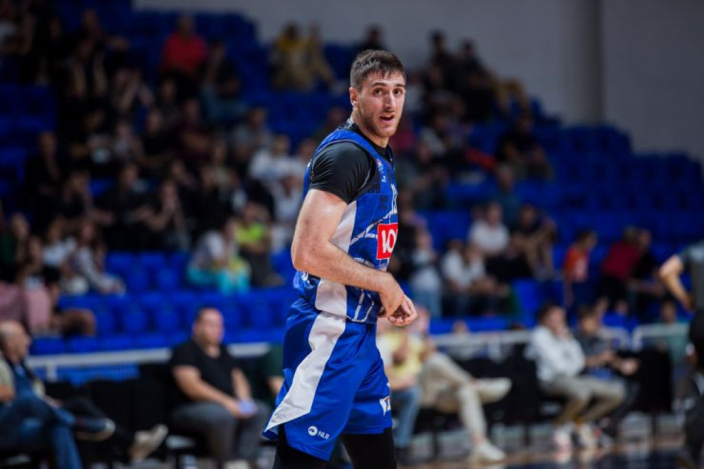 Rat u Bosni! Lazić povukao neočekivan potez i to pred dvoboj sa Srbijom