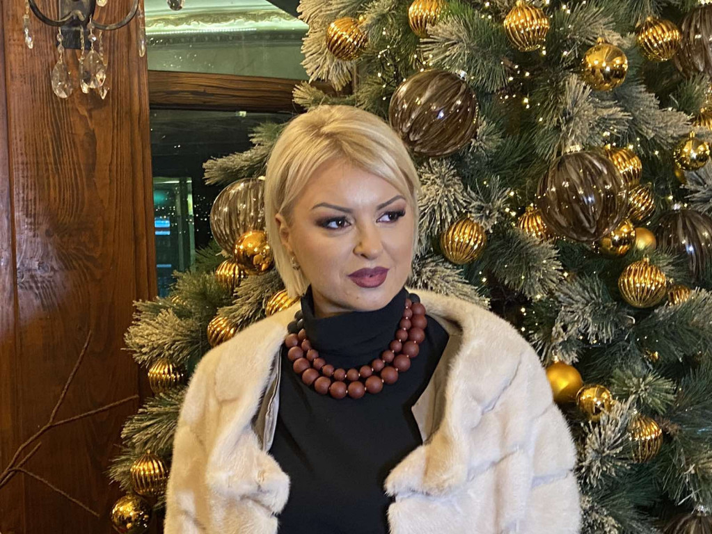 Pevačici u trudnoći dijagnostikovan rak: Sin je bio crn kao moja haljina kada su mi ga dali!