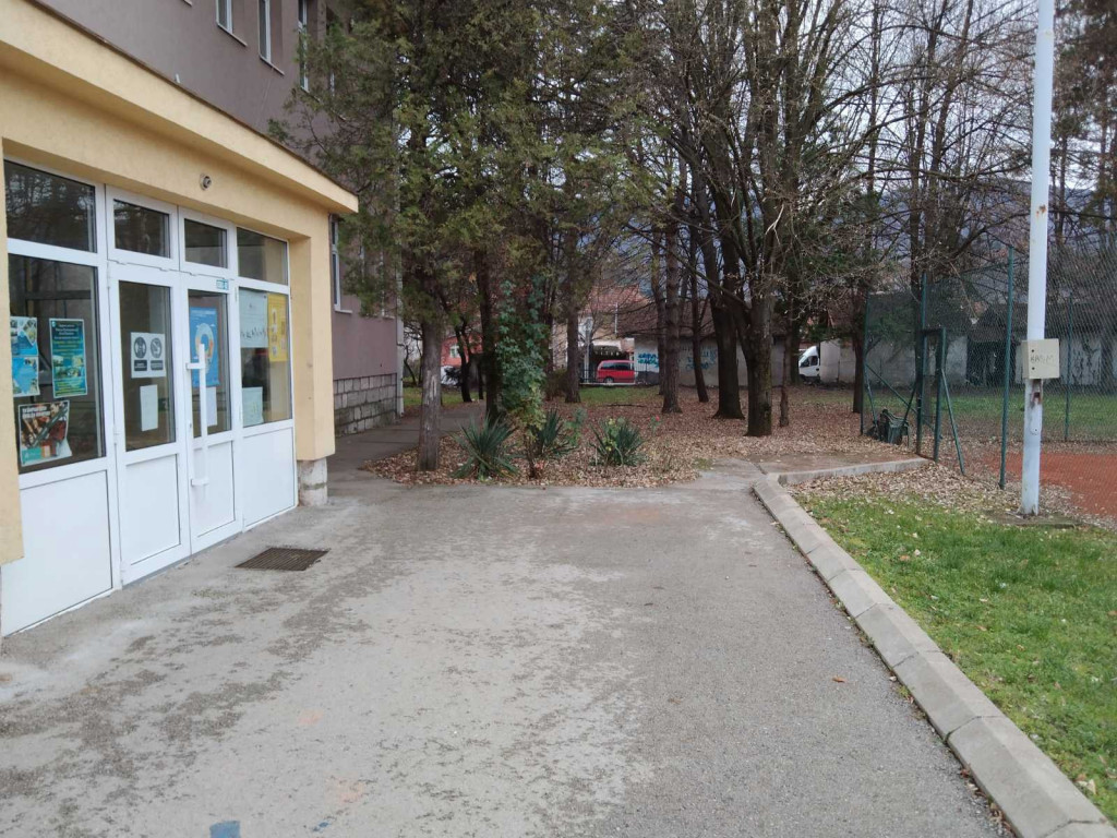 Jedna opština u Srbiji "plaća" učenicima da se upišu u srednju školu: 5.000 dinara mesečno tokom čitavog školovanja!