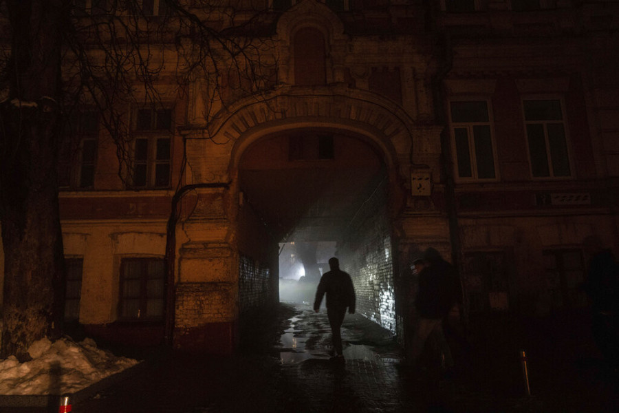 Donjeck granatiran NATO projektilima, Porošenko traži od SAD oružje velikog dometa