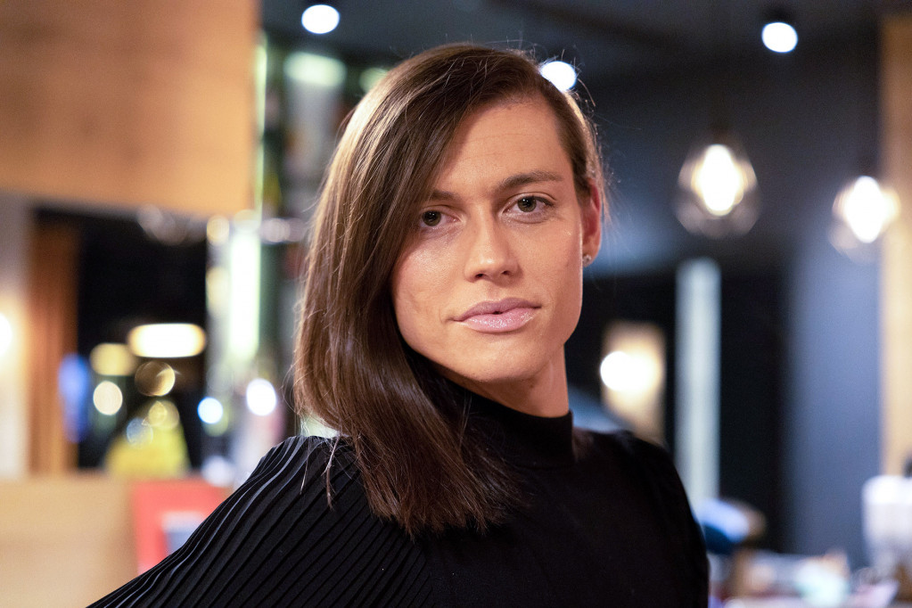 Transrodna pevačica priznala: Naravno da me privlače Srbi, ja sam veoma tradicionalna devojka!