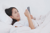 Asistenti za spavanje čitanjem priča čine da premoreni Kinezi što pre utonu u san