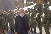 Vučević u garnizonu Raška razgovarao s Mojsilovićem o bezbednosnoj situaciji: Ministar odbrane obići će i jedinice Vojske Srbije na terenu