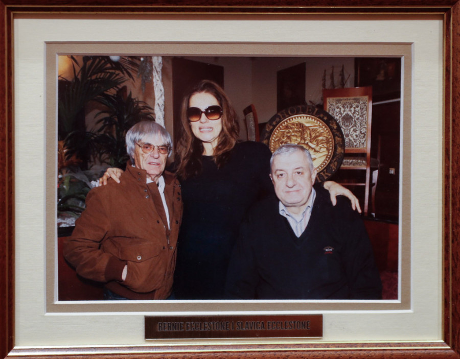 Iz inata je otvorio restoran i u njemu ugostio ceo svet! Svako ko je nešto značio u SFRJ dolazio je kod gazde Dragana u restoran "Zlatnik"