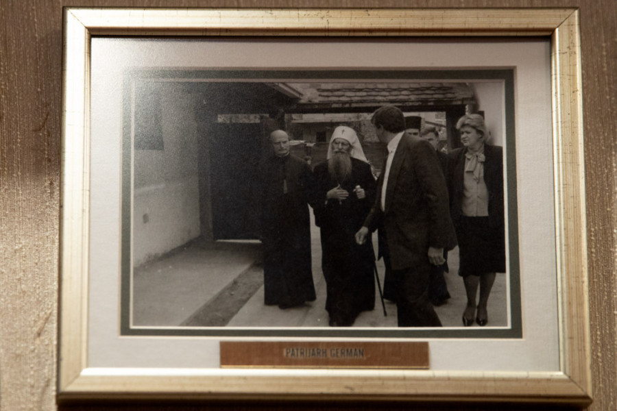 Iz inata je otvorio restoran i u njemu ugostio ceo svet! Svako ko je nešto značio u SFRJ dolazio je kod gazde Dragana u restoran "Zlatnik"