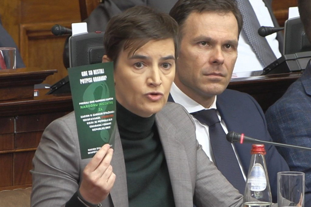 Premijerka Brnabić "ućutkala" Ćutu: Lažni ekolozi nam dele letke na papiru kojim ugrožavaju životnu sredinu