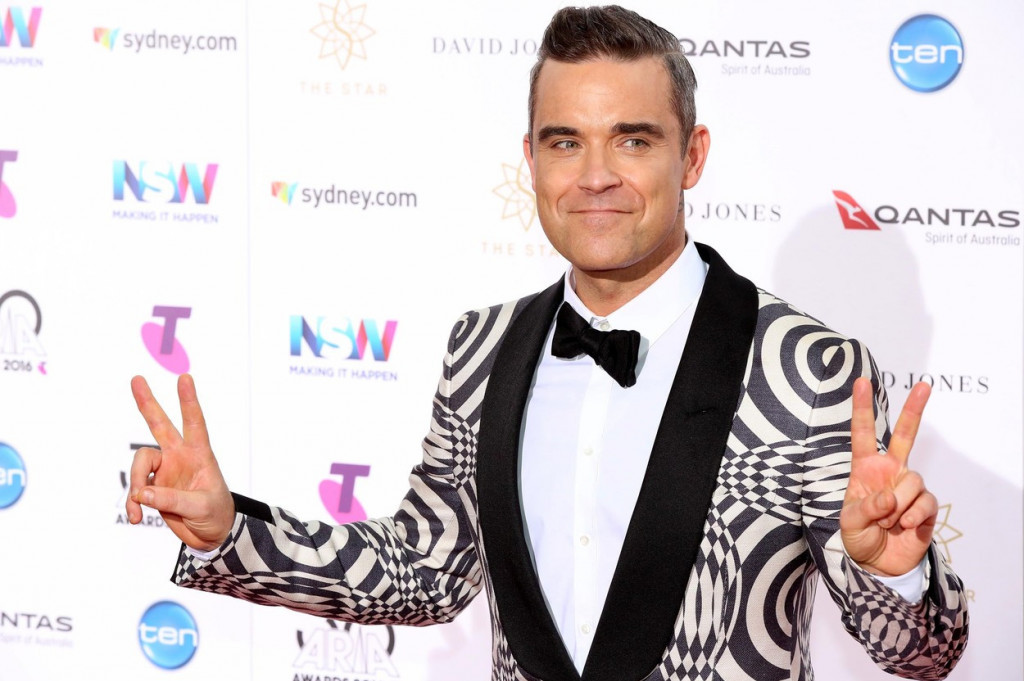 Robi Vilijams odgovorio na kritike, pa pakuje kofere za Dohu: Fanovi ne mogu da veruju šta se dešava!