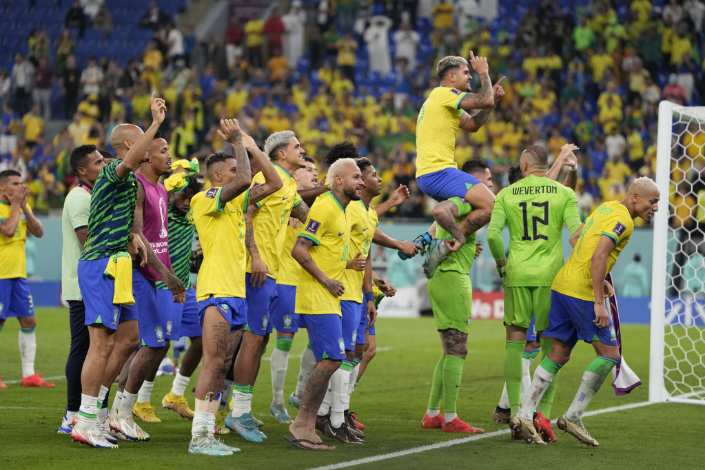Moćni Brazil u osmini finala Mundijala poslao poruku celom svetu - došli smo po šestu Zlatnu boginju!