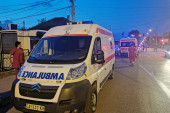 Dve saobraćajne nezgode u Beogradu: Oborene žene, starija (73) prevezena u bolnicu sa slomljenom nogom