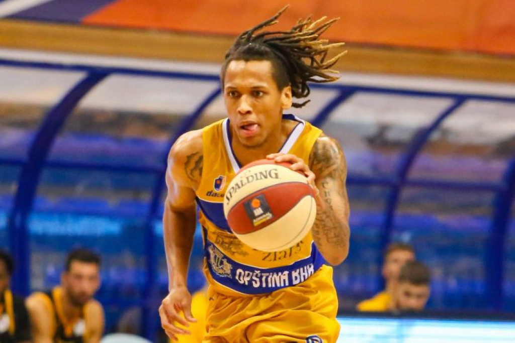 Deron Rasel MVP kola