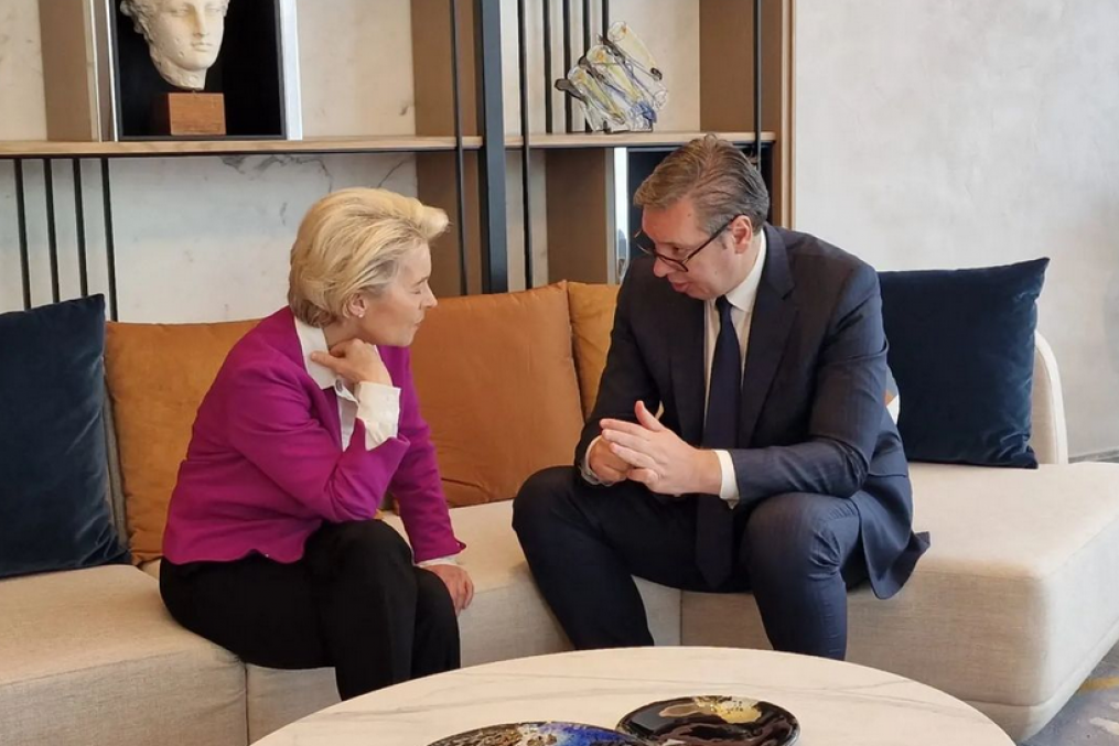 Predsednik Vučić razgovarao sa Fon der Lajenovom o situaciji na Kosovu i Metohiji