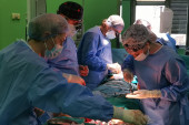 Operacije na "Dedinju 2" prepolovile liste čekanja:  80 stručnjaka u osam operacionih sala izveli magiju (FOTO)