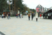 24SEDAM ŠABAC Zlatibor juče "sišao" u Šabac, turistička organizacija održala promociju na gradskom trgu
