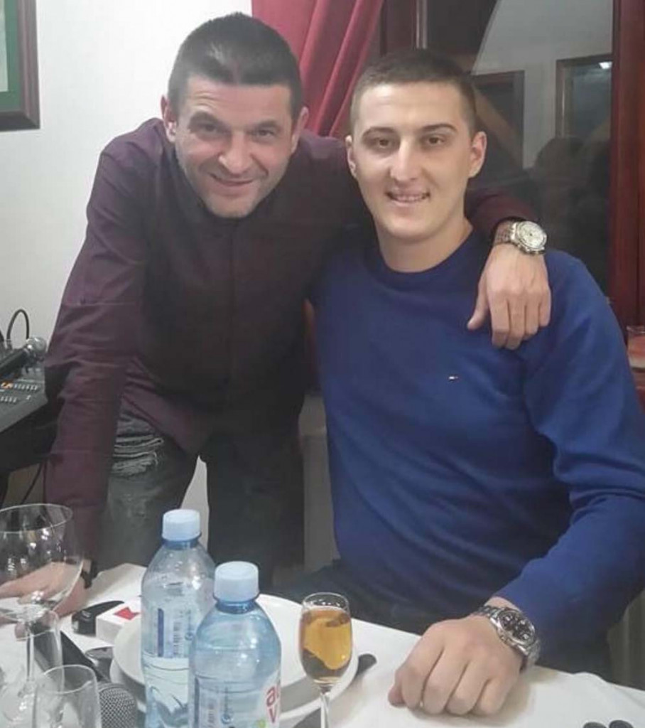 "Mlad si otišao Simice naš": Danas sahrana pevača koji je stradao kod Gajdobre, družio se sa poznatim kolegama (FOTO)