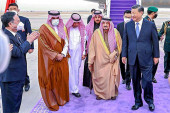 Si u istorijskoj poseti Saudijskoj Arabiji: Očekuje se potpisivanje ugovora vrednih 30 milijardi dolara (VIDEO)